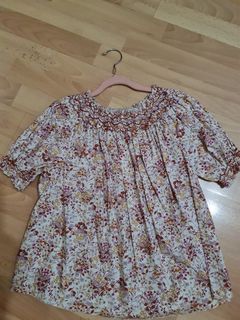 Smocked Embroidered Top Blouse Sz XS