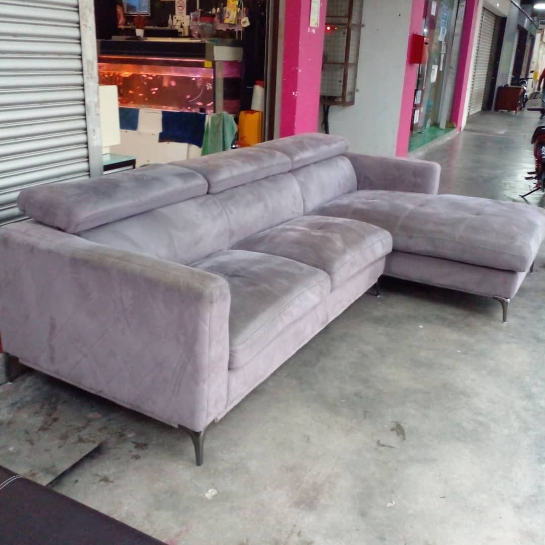 SOFA L SHAPE SAIZ BESAR TERPAKAI, Furniture & Home Living, Furniture, Other Home Furniture on