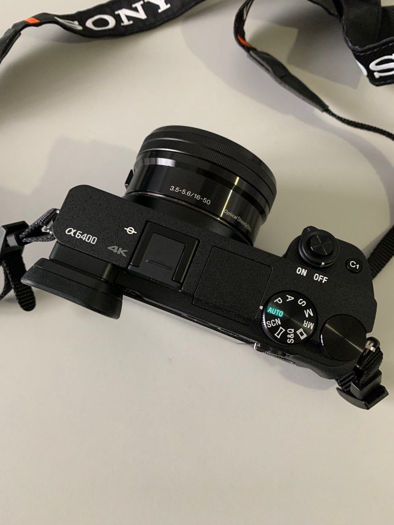 Sony Alpha 6400 Mirrorless Camera with 24.2MP APSC sensor and Video