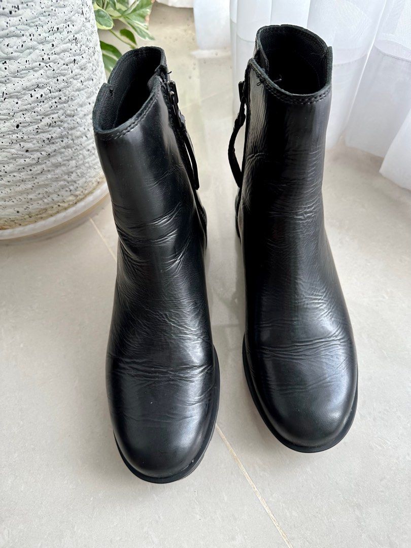 Sorel phoenix sales zip booties