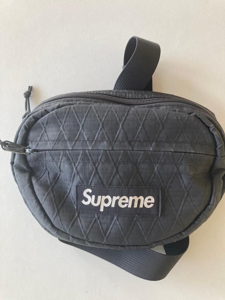 Supreme black best sale waist bag fw18