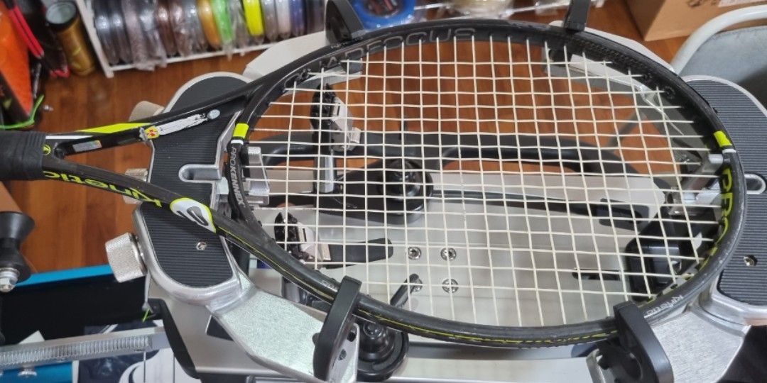 Tennis stringing Kovan / Serangoon Gardens, Sports Equipment, Sports