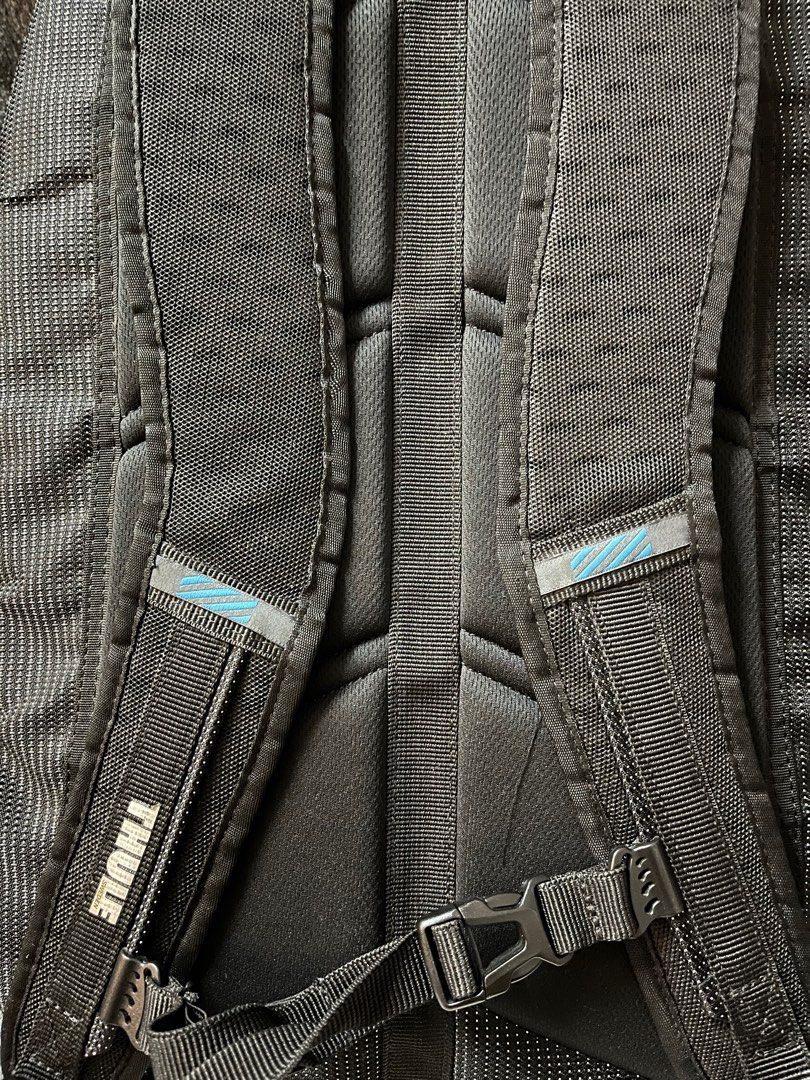 Thule crossover 25L backpack black, Men's Fashion, Bags, Backpacks on