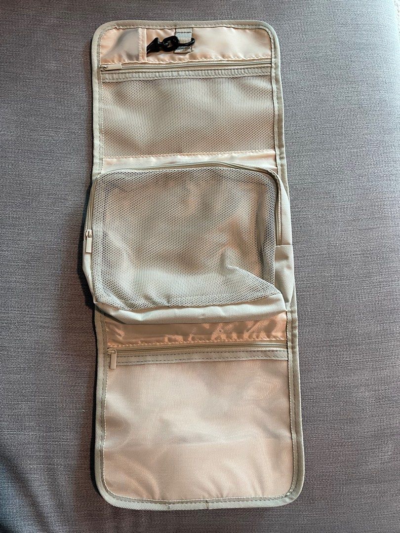 Toiletries bag from uniqlo, Everything Else on Carousell