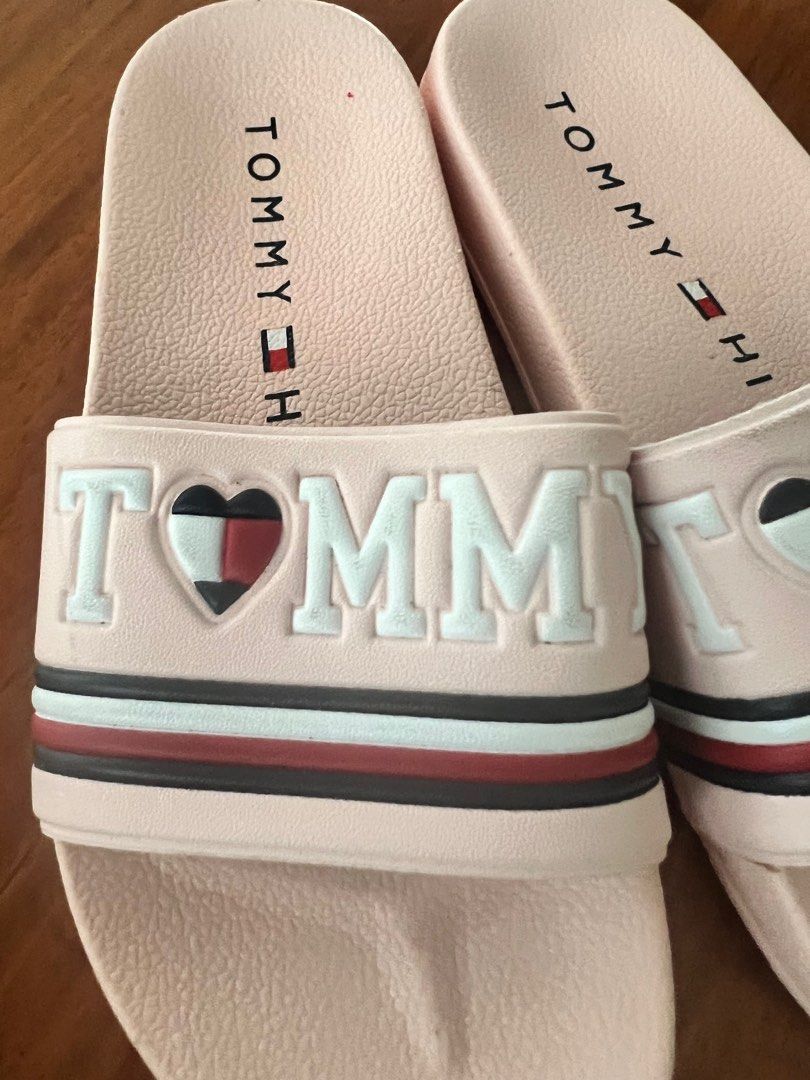 Tommy hilfiger girl 2025 slides