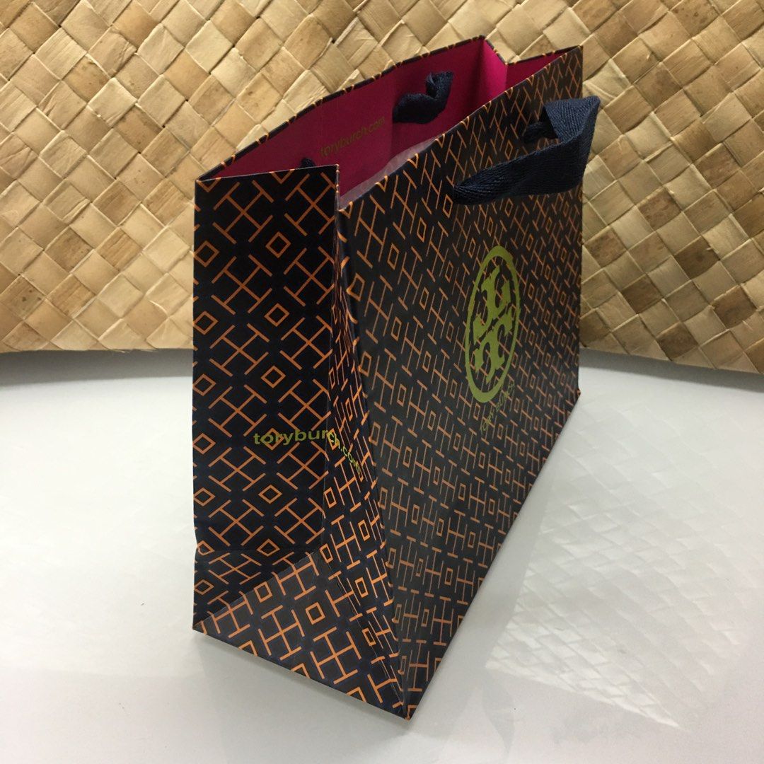 Tori Burch Small Paperbag (Category: Luxury Bags & Wallets) located in Manila. Submitted by thebookclubz (Listing ID 1215433053, Image 2). Description: Tori Burch USA.