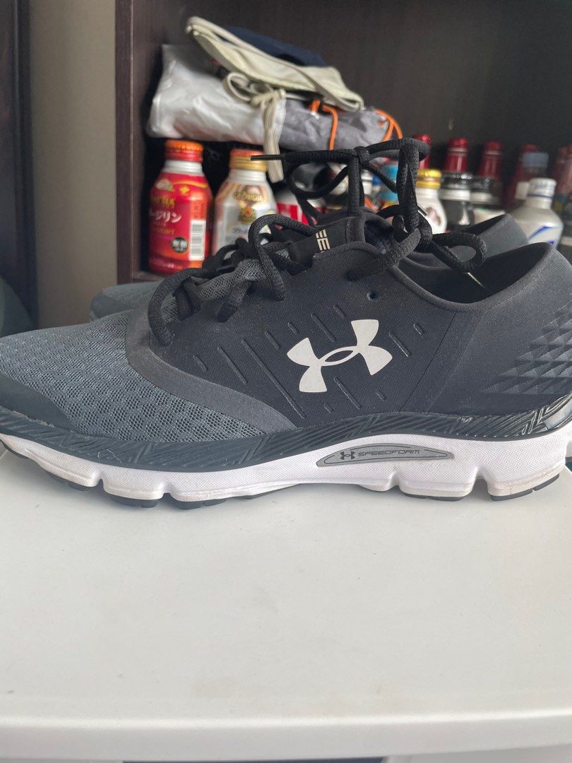 Men's speedform intake running shoe deals