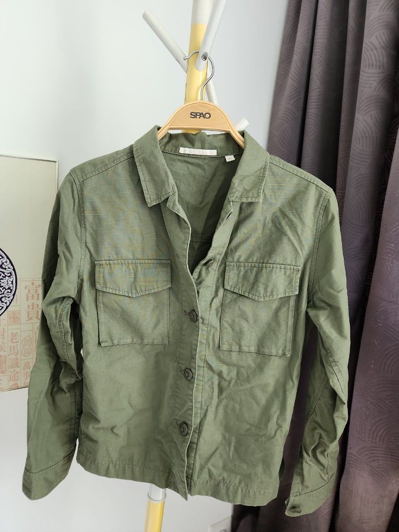 Uniqlo army green best sale jacket