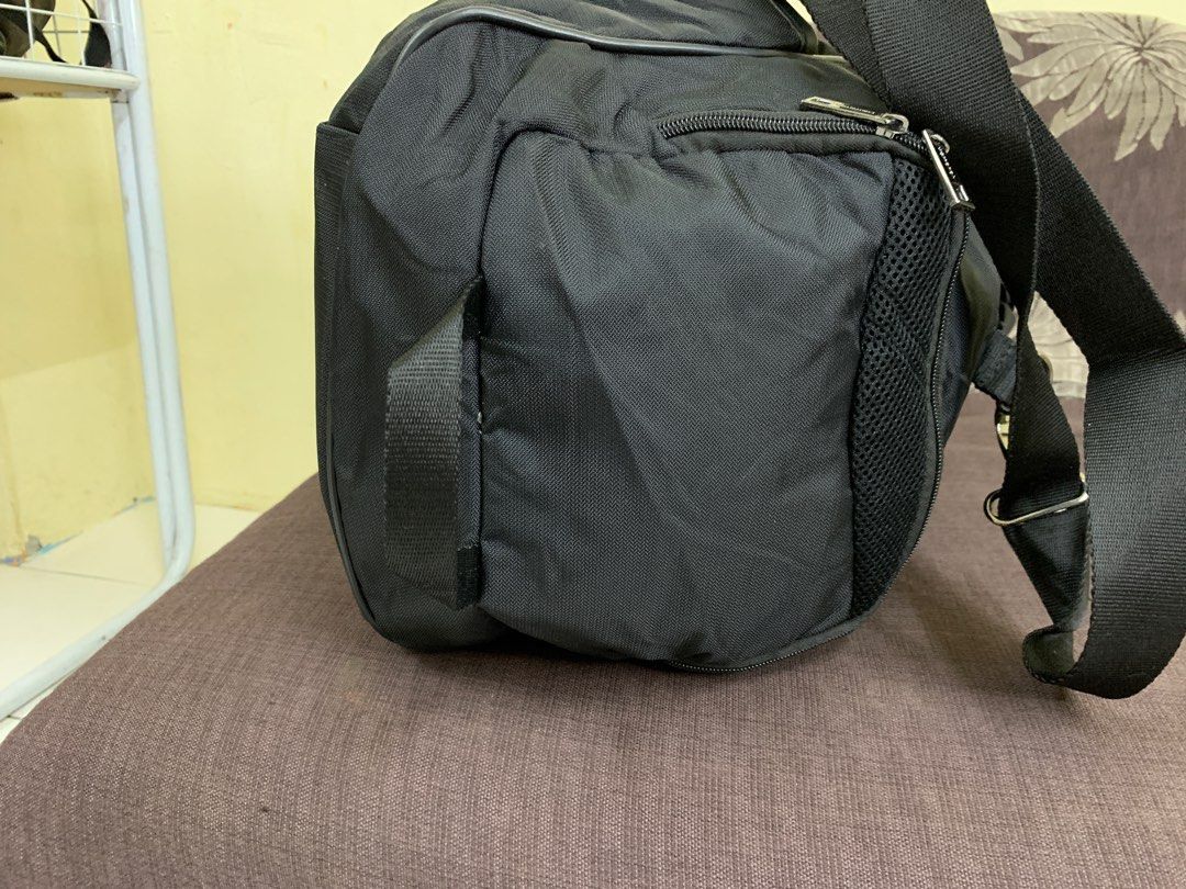 Viamonoh, Luxury, Bags & Wallets on Carousell