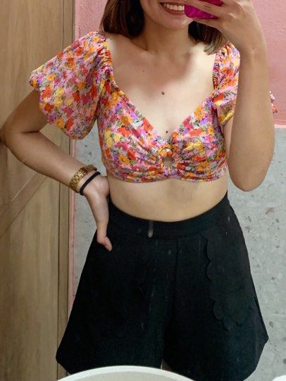 WILD FABLE PUFF CROP TOP, Women's Fashion, Tops, Others Tops on Carousell