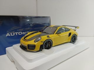 1/18 Autoart Porsche 911 GT2 RS