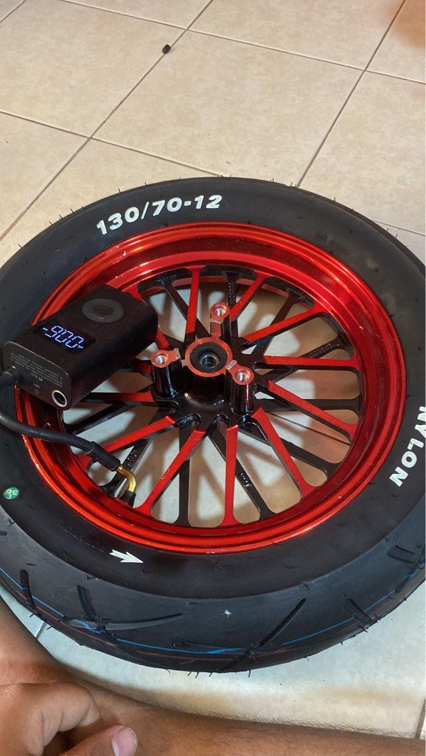 130/70 tubeless tyre, Sports Equipment, PMDs, EScooters & EBikes