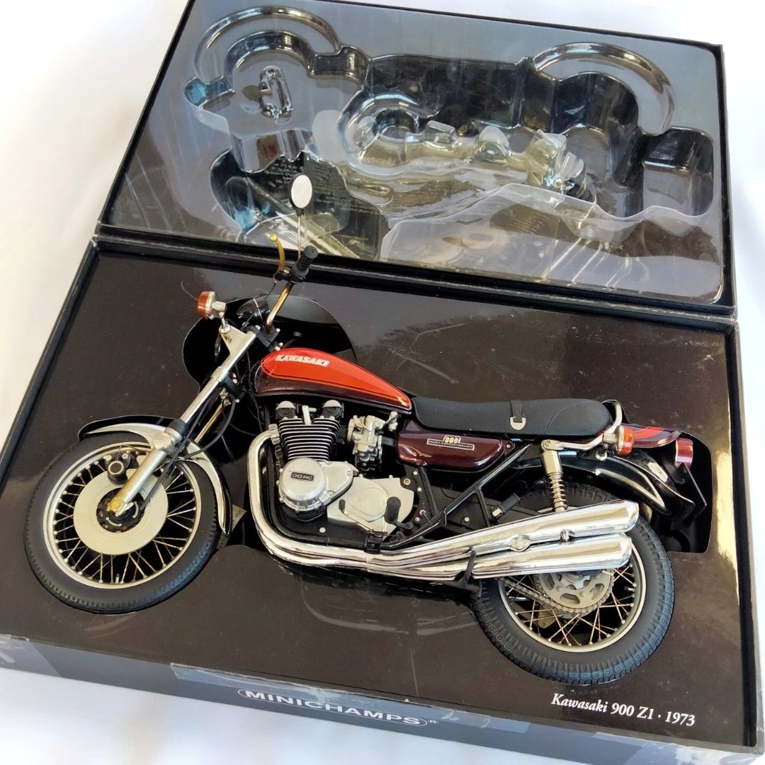 Kawasaki Z1 900 ミニチャンプス 1/12スケール 35 / クルマメーカー他|バイク関連ミニチャンプス 1/12スケール