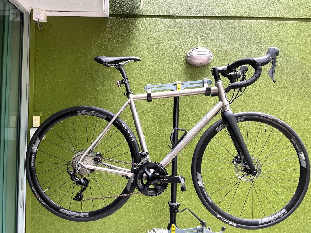 2021 Lynskey R300 Disc Road Bike