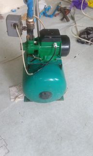20 liter bladder tank with 1/2 HP water pump motor