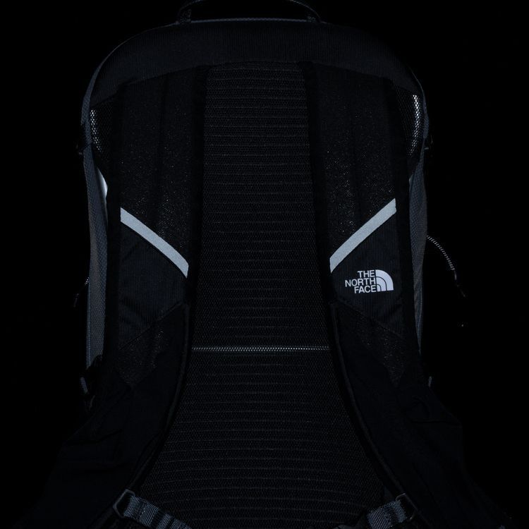 日本代購THE NORTH FACE Ouranos 25 NM62347 透氣舒適輕耐用雨罩功能性