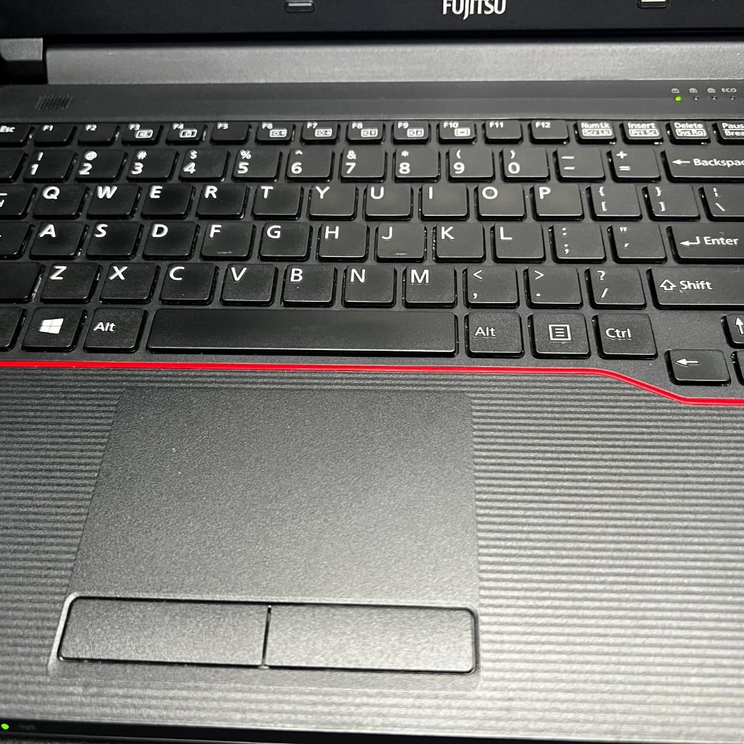 日本製Fujitsu Lifebook E556文書商務筆電15.6吋i5/6代Ram 8GB DDR4