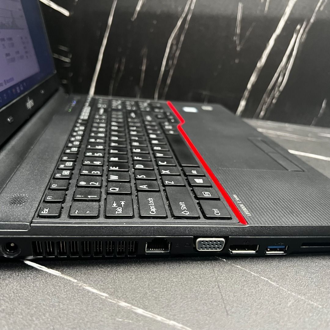 日本製Fujitsu Lifebook E556文書商務筆電15.6吋i5/6代Ram 8GB DDR4