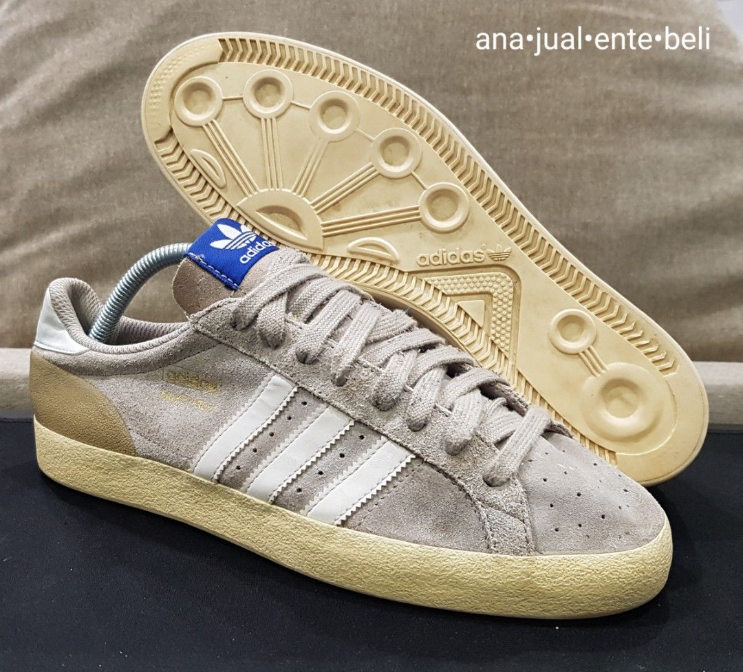 Basket best sale adidas retro