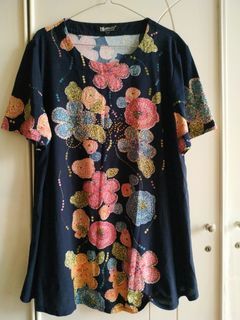A-Line Flower Embellished Top