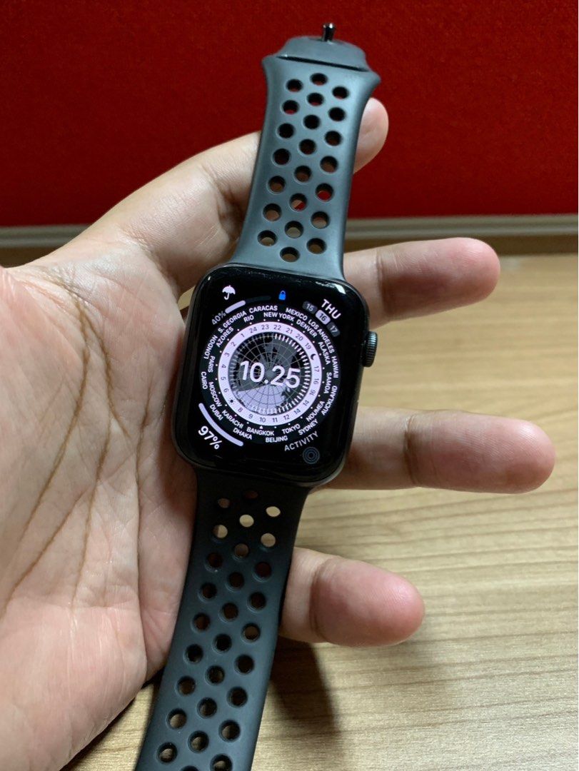 APPLE WATCH NIKE 44mm Second Preloved Wellused