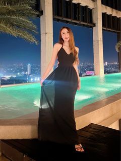 Backless long dress