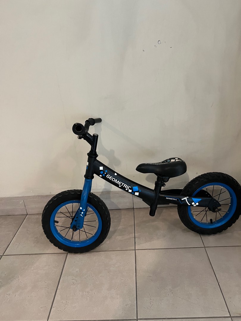Stompee balance bike deals