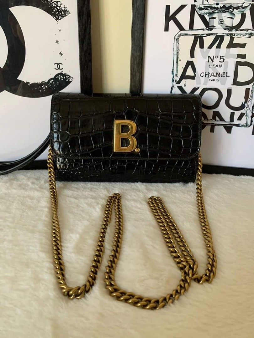 Balenciaga b leather store wallet on chain