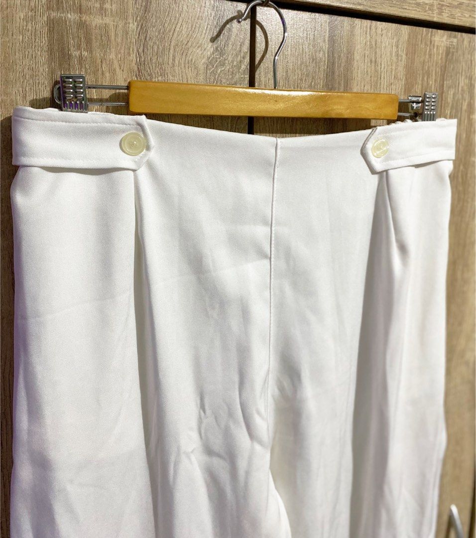 Brandnew Plus Size White Cotton Twill Tokong Pants on Carousell