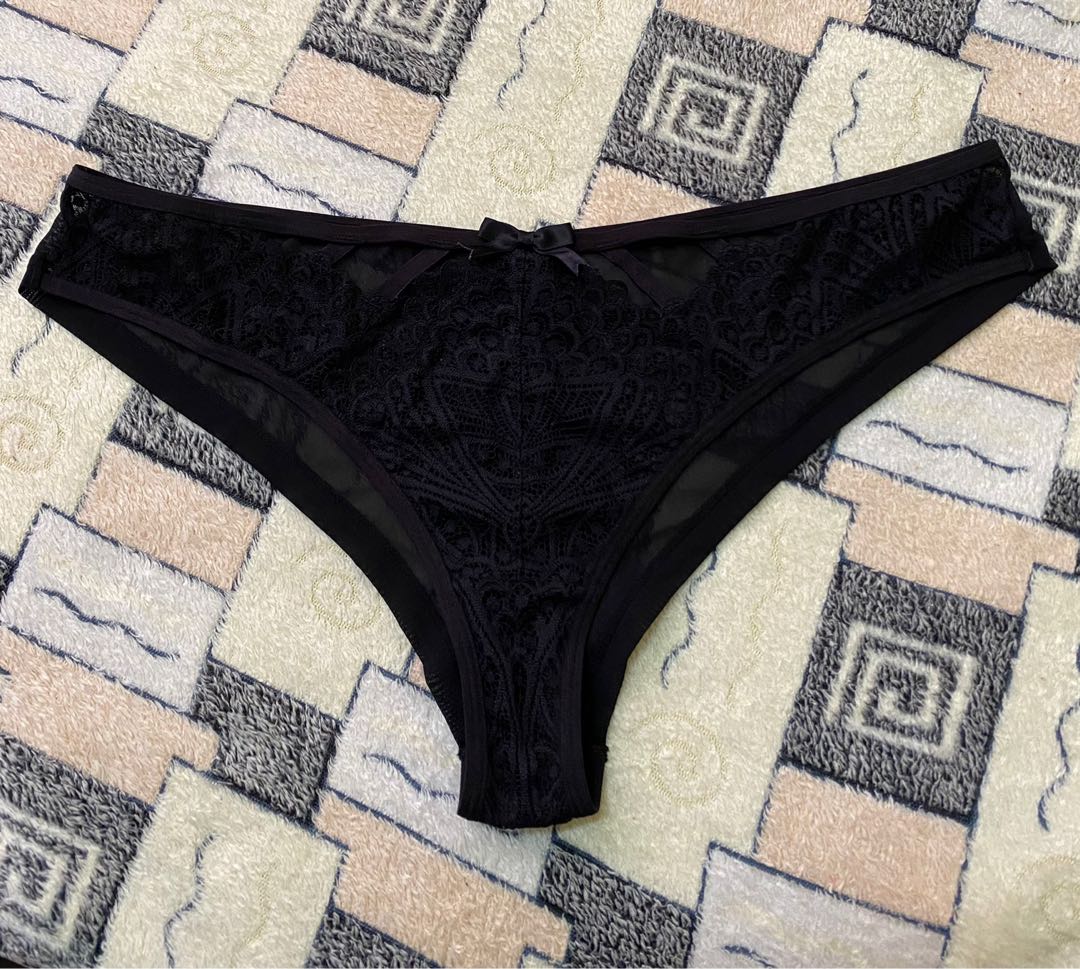 Brasnthings 16 / XL, Women's Fashion, New Undergarments & Loungewear on