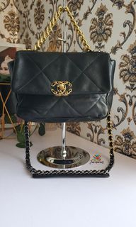 Chanel 19