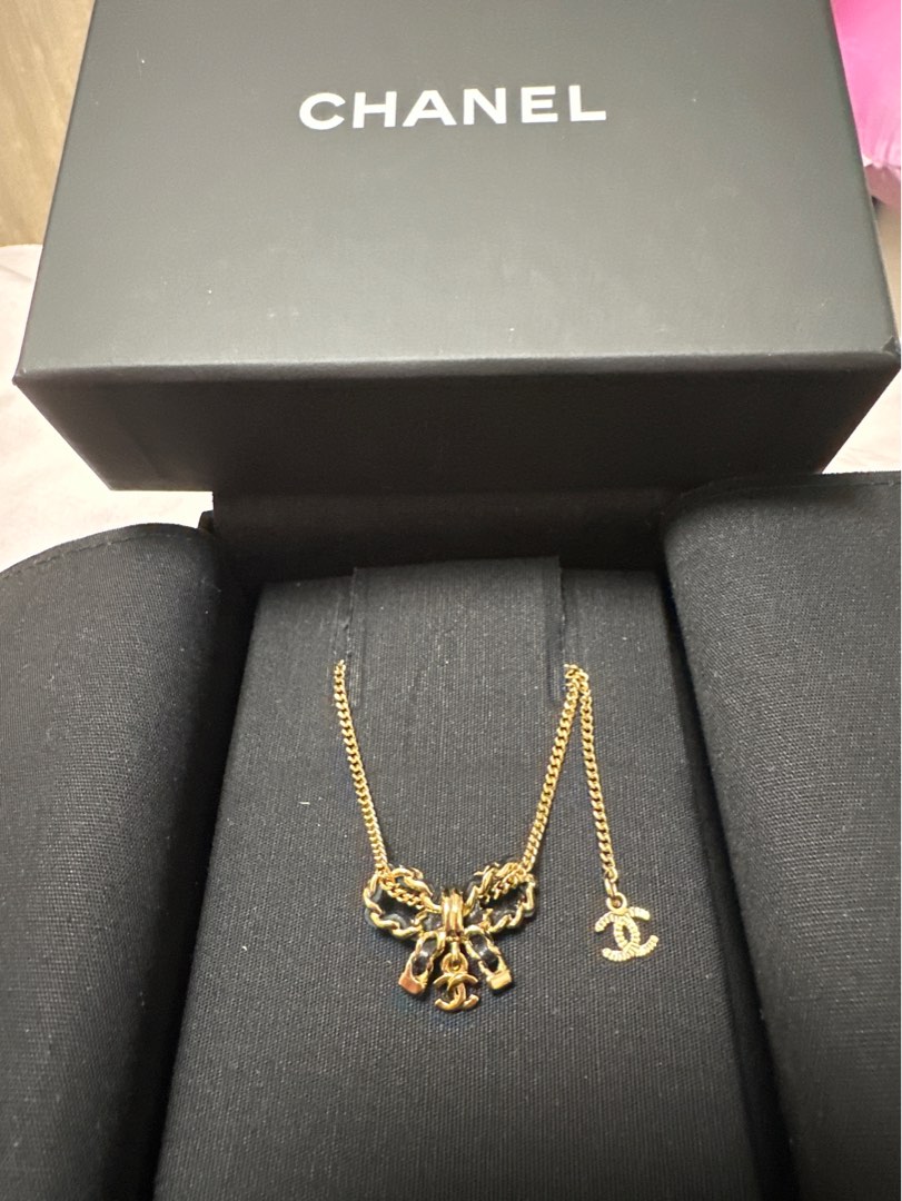 Chanel ribbon necklace outlet