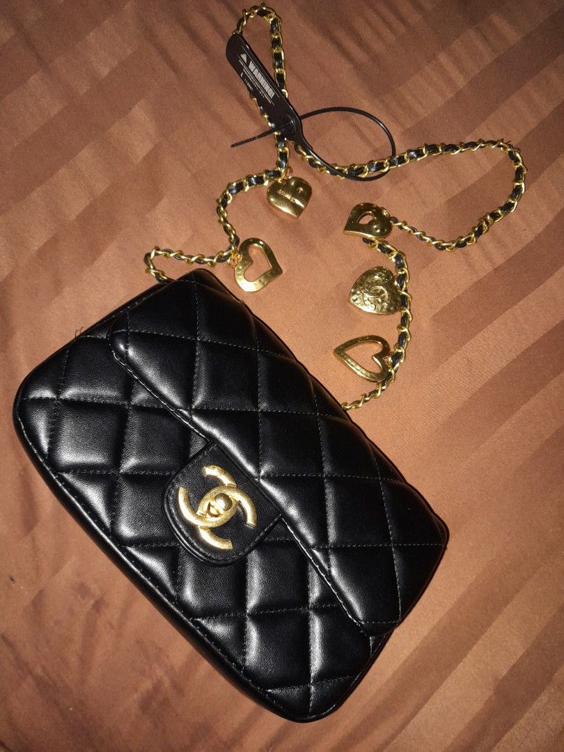 Chanel VIP gift NEW, Women's Fashion, Bags & Wallets, Cross-body Bags on  Carousell