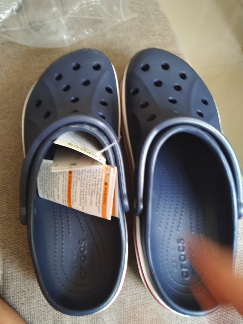 Crocs, Men's Fashion, Footwear, Flipflops and Slides on Carousell