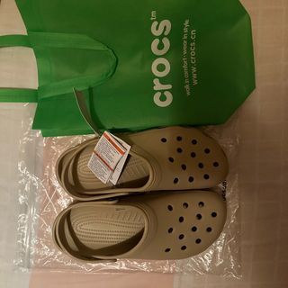 crocs