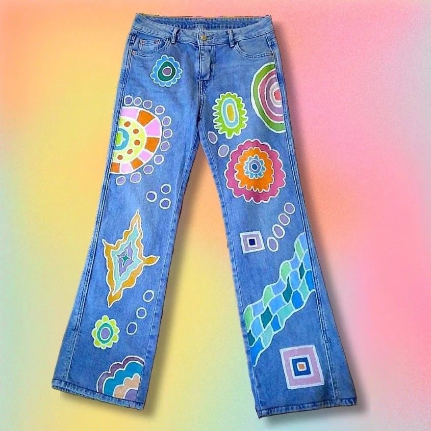 Denim jeans (Category: Jeans) located in Makati City. Submitted by cuco678 (Listing ID 1215509436, Image 1). Description: art pants.