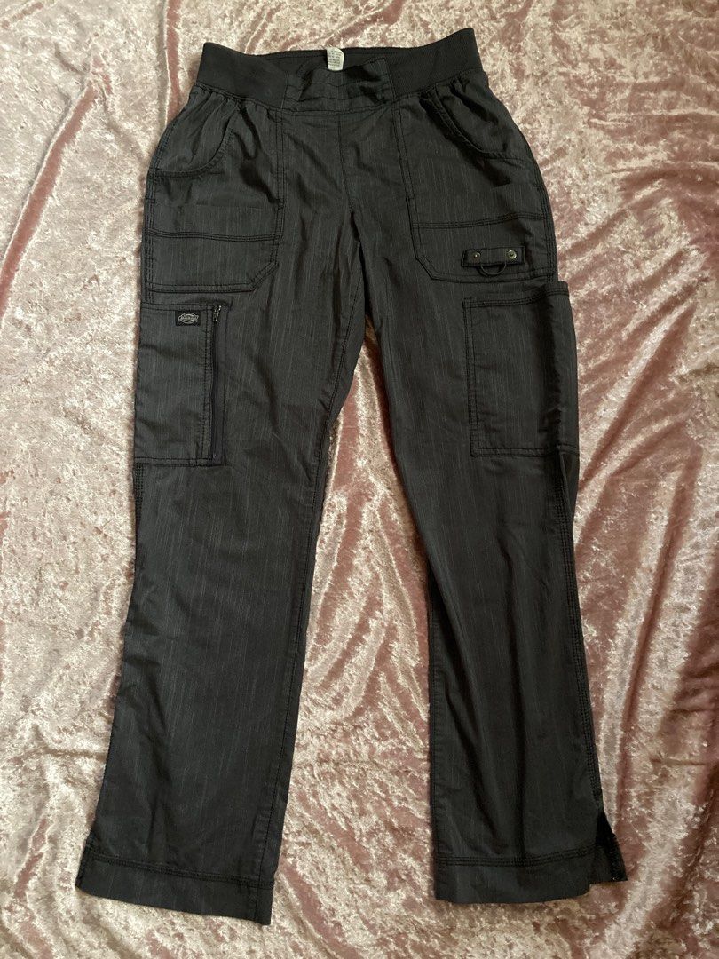 Dickies (preloved scrubs) (Category: Other Bottoms) located in Bacolod City. Submitted by declutter_my_stuff (Listing ID 1215570017, Image 2). Description: Preloved scrubs set Color: black/grey Brand: Dickies in good condition DM for more pics Top (Medium) B: 48 cm W: 46 cm H:56 cm Pants (small petite) W: 34 cm H: 50 cm L: 93 cm Note: The top has flaws as seen on the pic I’ve posted but you could message me for more thanks .