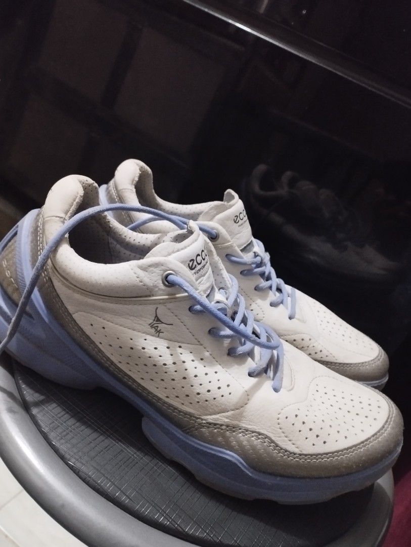 ecco performance shoes