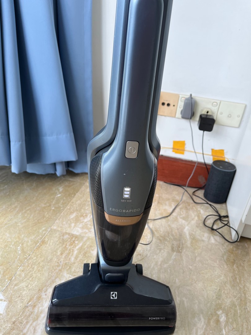 Electrolux vacuum cleaner cordless, TV & Home Appliances, Vacuum