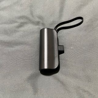 Mini Powerbank for iPhone. Lightweight and pocket friendly 