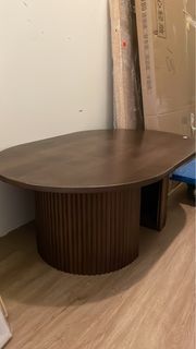 Fluted wood table