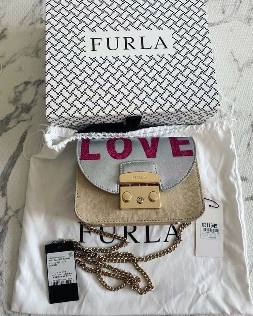 Furla bag hotsell with changeable flap