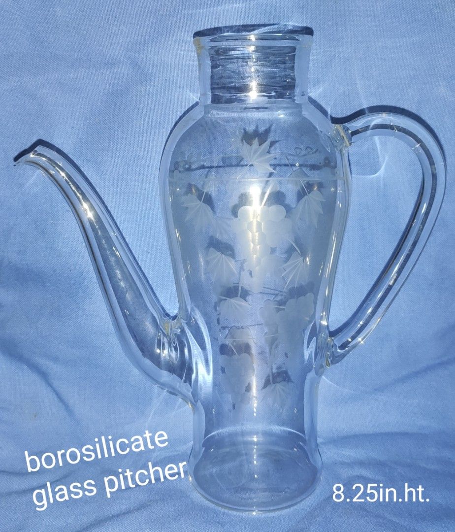 GLASS COFFEE TEA PITCHER & PEPPER GRINDER (Category: Pitchers & Dispensers) located in Rizal. Submitted by baltiq (Listing ID 1215621015, Image 2). Description: take these 2 - glass pitcher & new pepper grinder 👉lightly used glass pitcher for concentrated coffee & tea - no flaws! 👉new, never used pepper grinder 💰MOP: GCash.