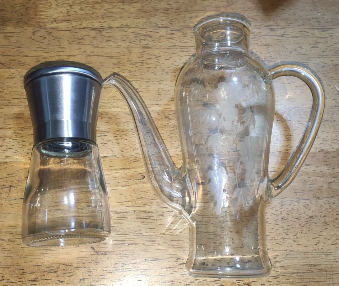 GLASS COFFEE TEA PITCHER & PEPPER GRINDER (Category: Pitchers & Dispensers) located in Rizal. Submitted by baltiq (Listing ID 1215621015, Image 1). Description: take these 2 - glass pitcher & new pepper grinder 👉lightly used glass pitcher for concentrated coffee & tea - no flaws! 👉new, never used pepper grinder 💰MOP: GCash.