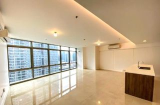 Good Deal!!! For Sale 3BR Unit with Balcony in East Gallery Place, BGC - 207 sqm