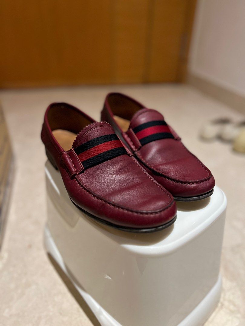 Maroon colour outlet loafers