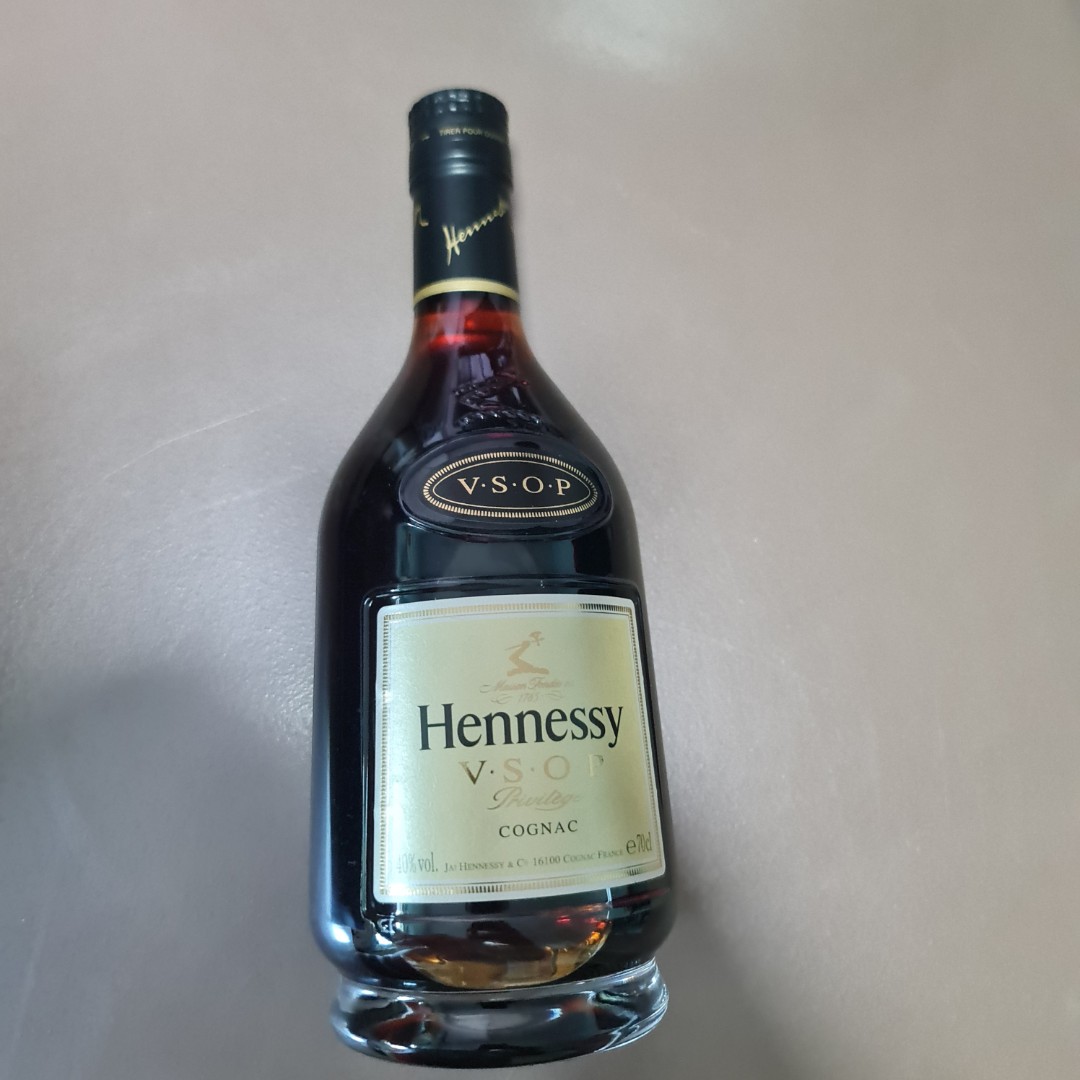 hennessy-vsop-food-drinks-alcoholic-beverages-on-carousell