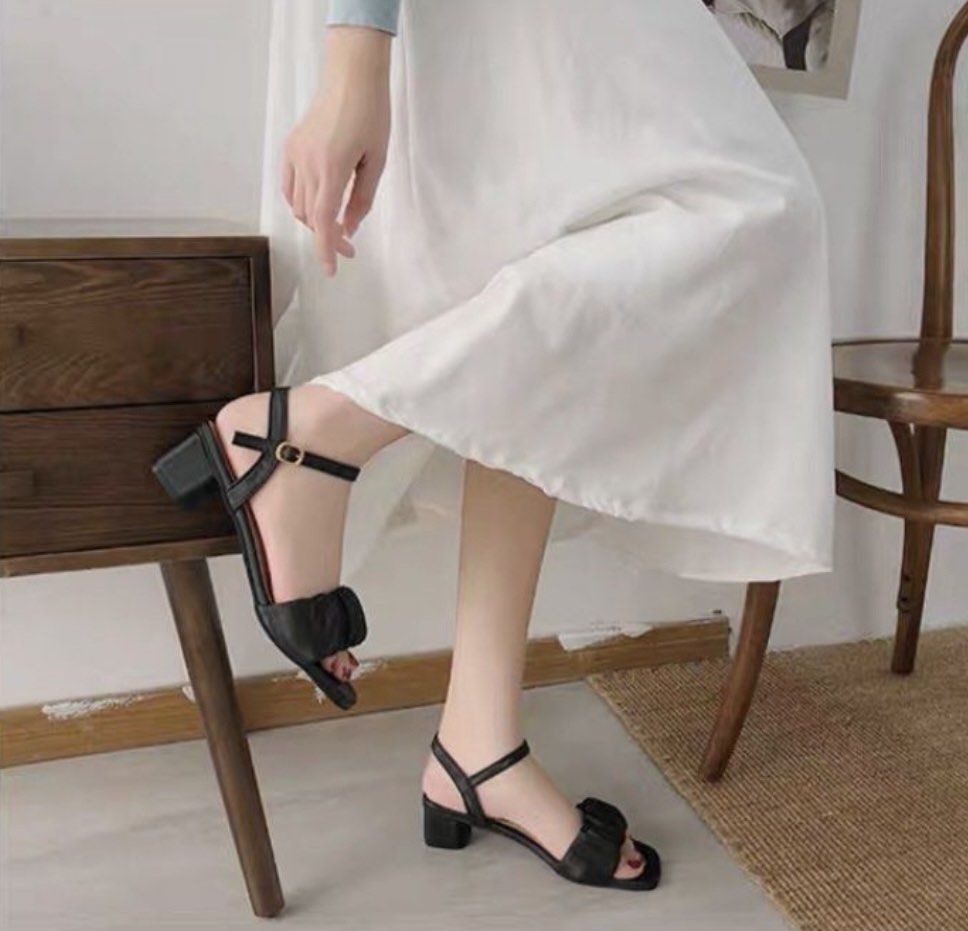 Leather Heeled sandal - blue 1-1-28225-20-805: Buy Tamaris Sandals online!