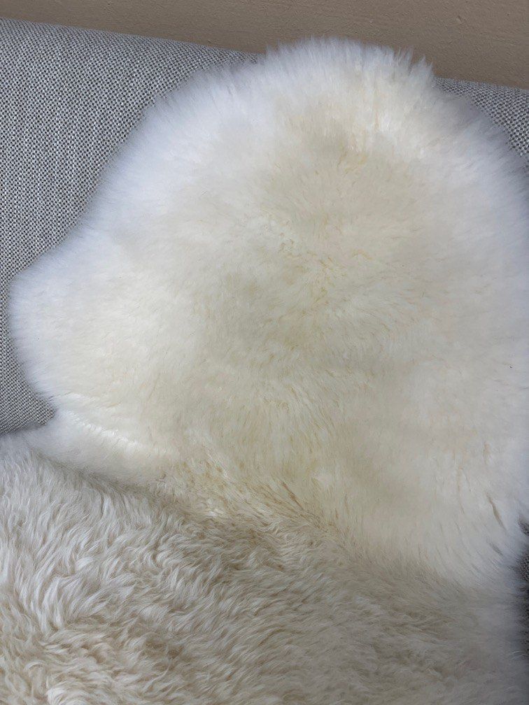 IKEA Ludde sheep skin fur mat, Furniture & Home Living, Home Decor
