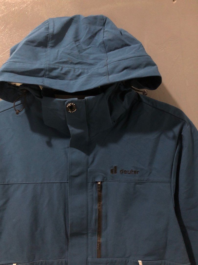 Jacket outdoor deuter gorpcore, Fesyen Pria, Pakaian , Baju Luaran di